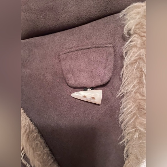 Gap brown / tan pro fleece trapper style hat, cozy interior, chin straps; M/L - Picture 3 of 4